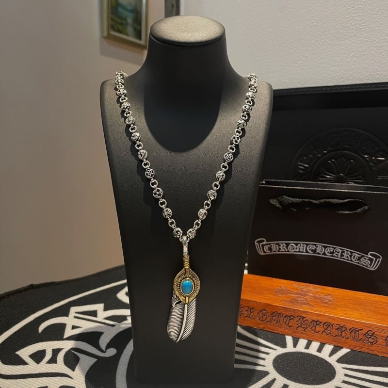 Ch*0me He**ts necklaces